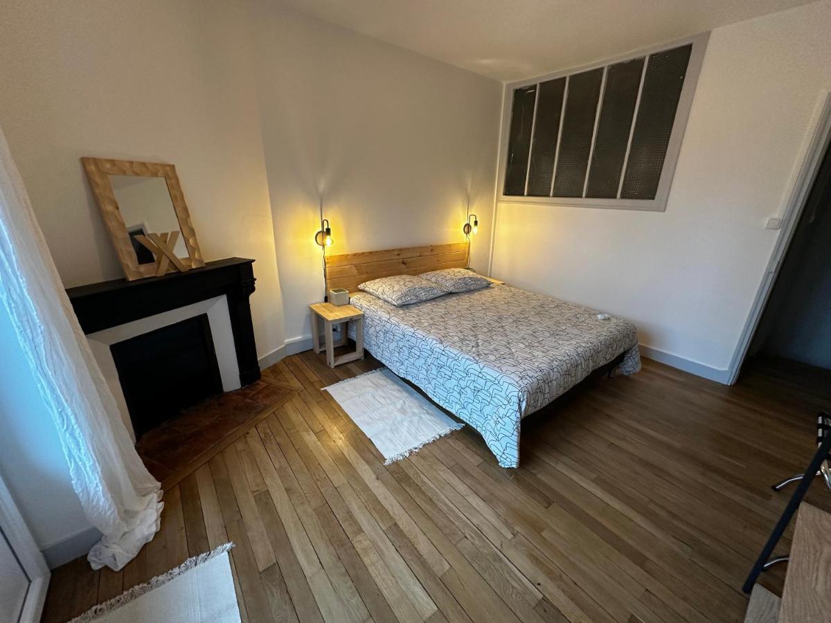 Belle Maison De Ville Au Coeur Du Village De Montagne Vic-sur-Cère 외부 사진